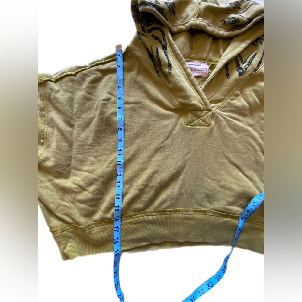 NWOT Free People We the Free Love Again
Cropped Graphic Hoodie large - Picture 7 of 15